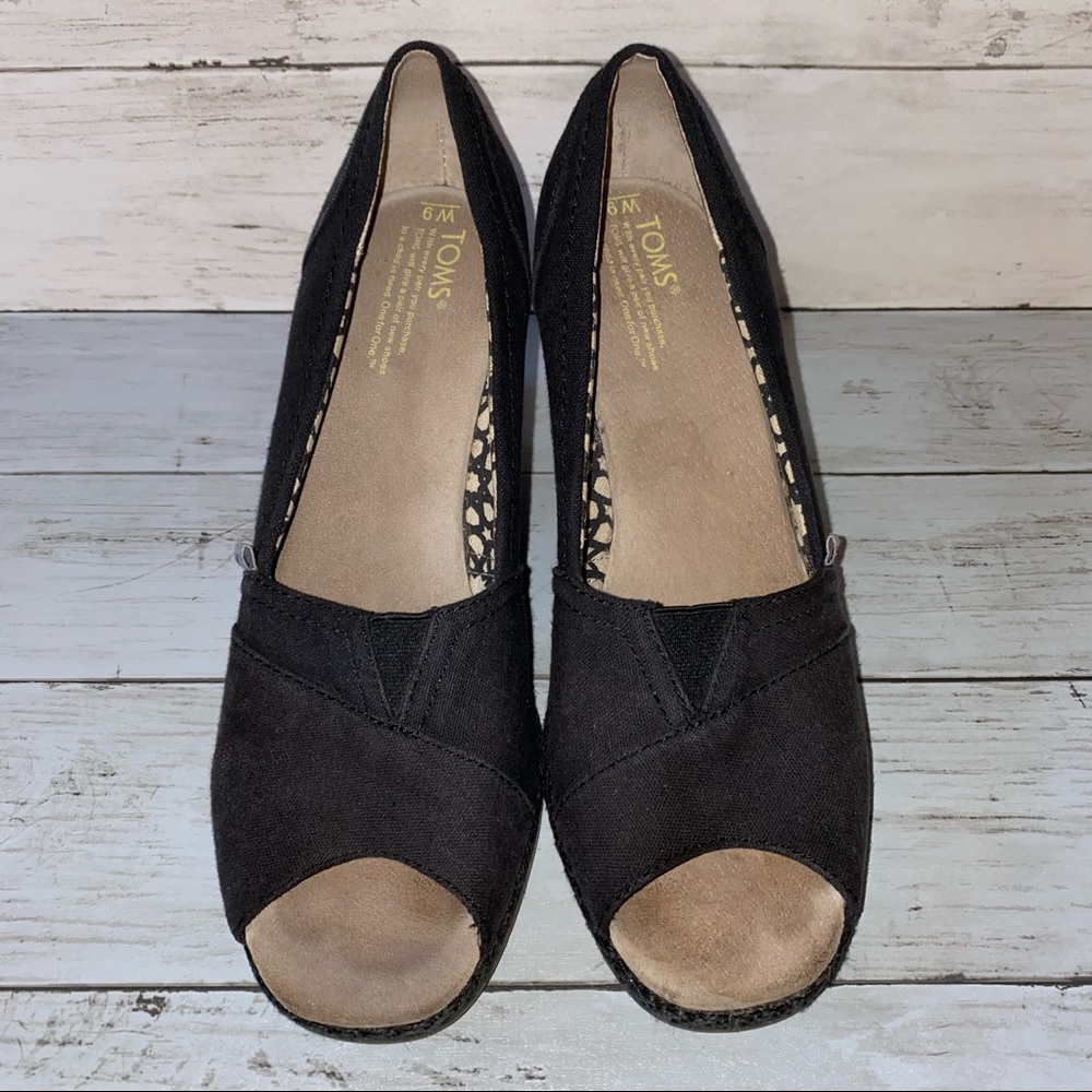 TOMS Black Wedge Peep Toe Shoes Sz 9
